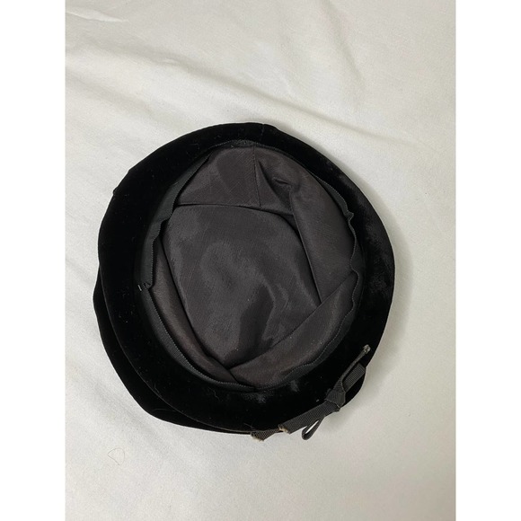 Vintage black velvet hat - Picture 3 of 7